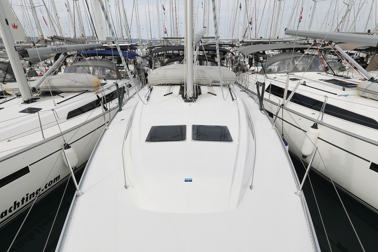 Bavaria Cruiser 46, Rubin | Yacht Charter Croatia