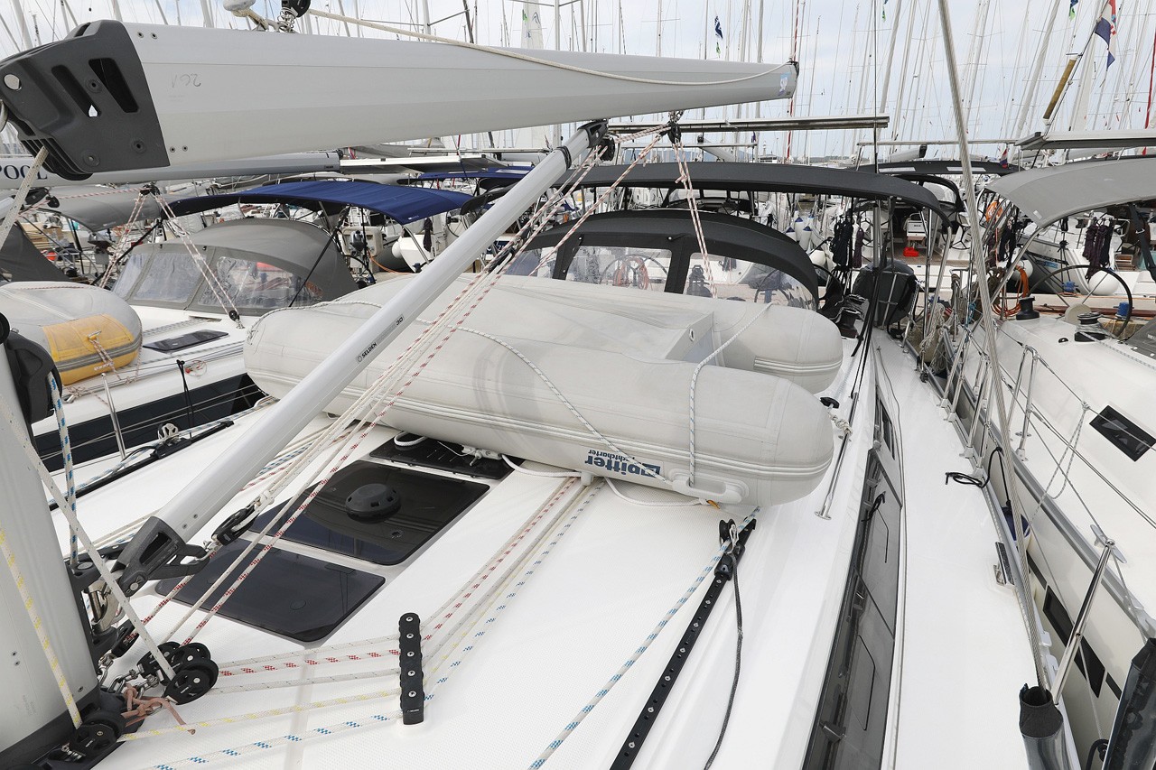 Bavaria Cruiser 46, Rubin | Yacht Charter Croatia