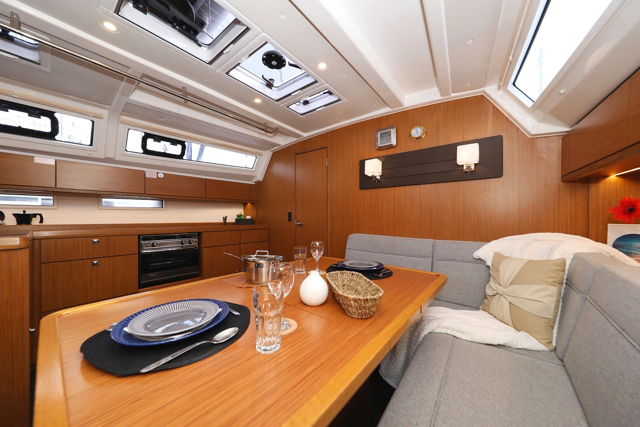 Bavaria Cruiser 46, Rubin | Yacht Charter Croatia