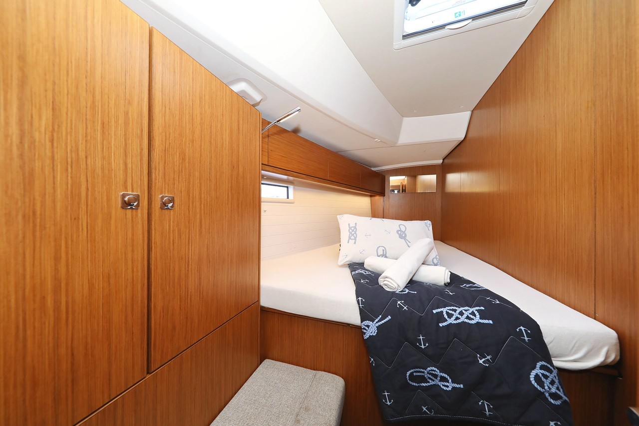 Bavaria Cruiser 46, Rubin | Yacht Charter Croatia