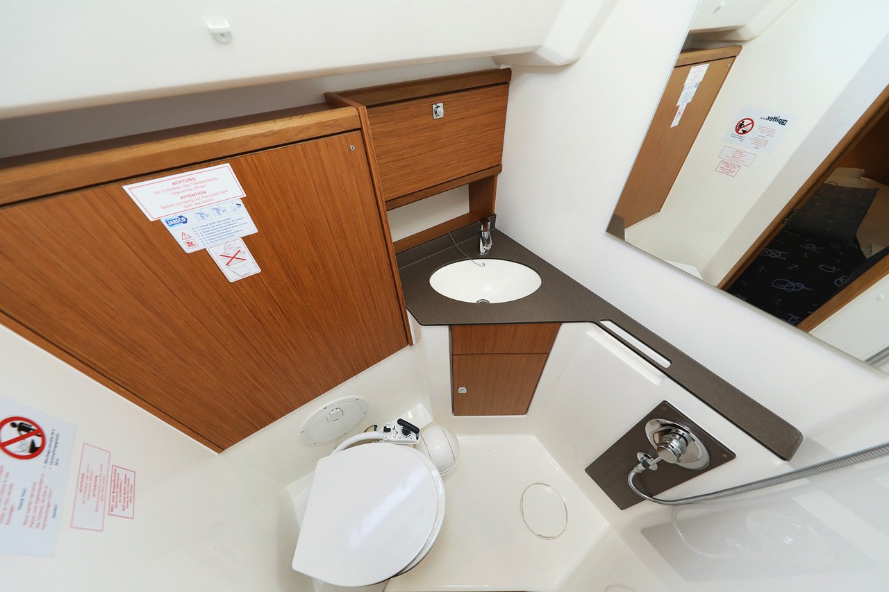 Bavaria Cruiser 46, Rubin | Yacht Charter Croatia