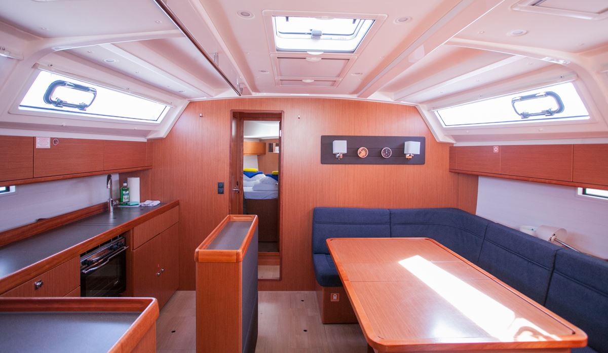 Bavaria Cruiser 46, Set Point | Yacht Charter Croatia