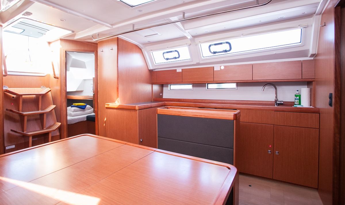 Bavaria Cruiser 46, Set Point | Yacht Charter Croatia