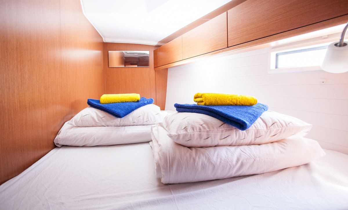 Bavaria Cruiser 46, Set Point | Yacht Charter Croatia