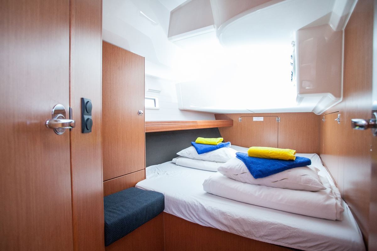 Bavaria Cruiser 46, Set Point | Yacht Charter Croatia