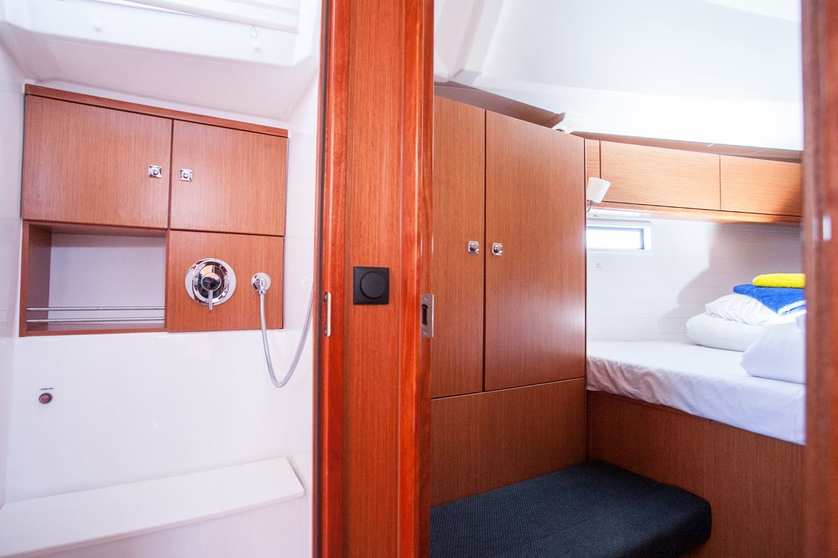 Bavaria Cruiser 46, Set Point | Yacht Charter Croatia