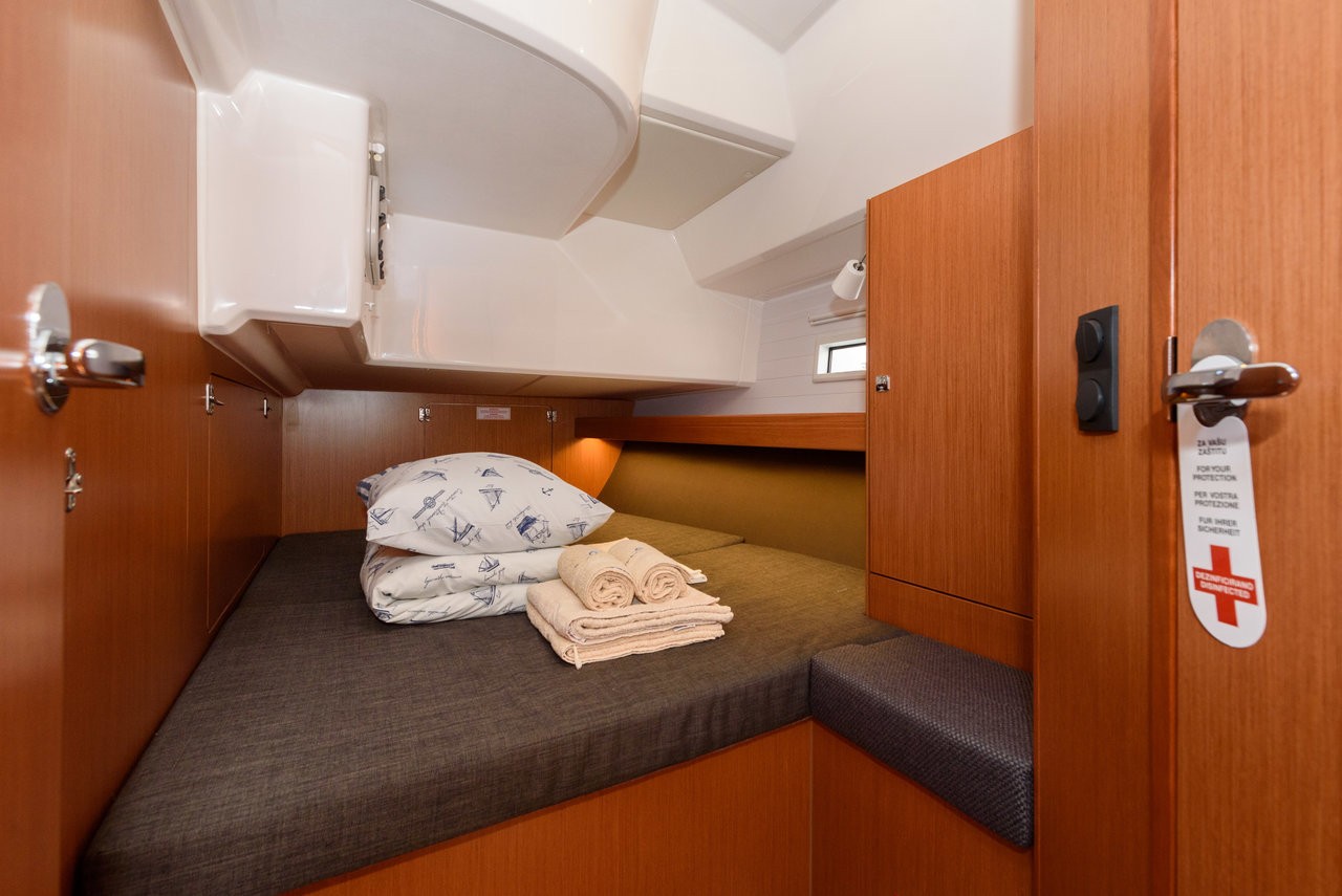 Bavaria Cruiser 46, Factor X | Yacht Charter Croatia