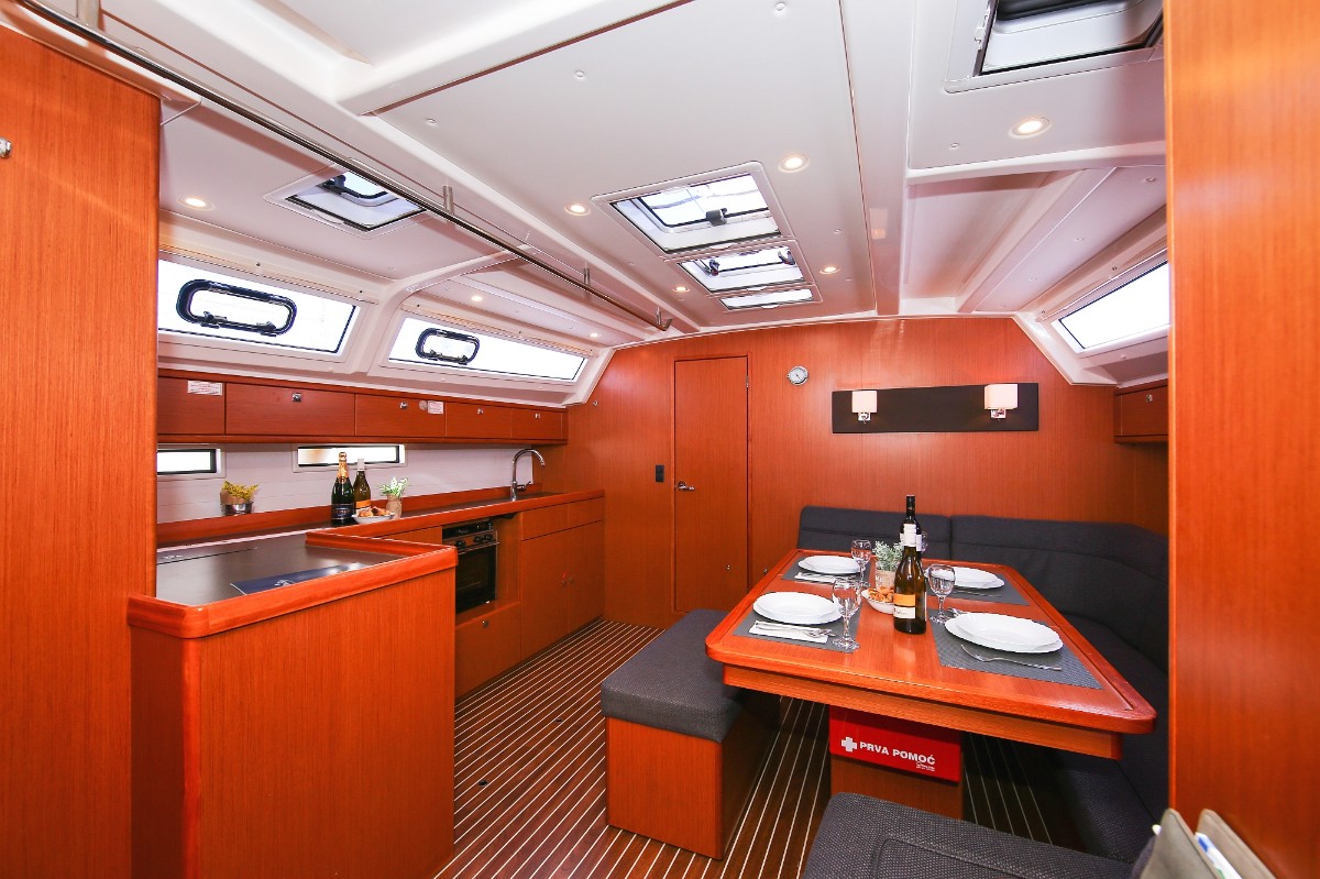 Bavaria Cruiser 46, Apollon | Yacht Charter Croatia