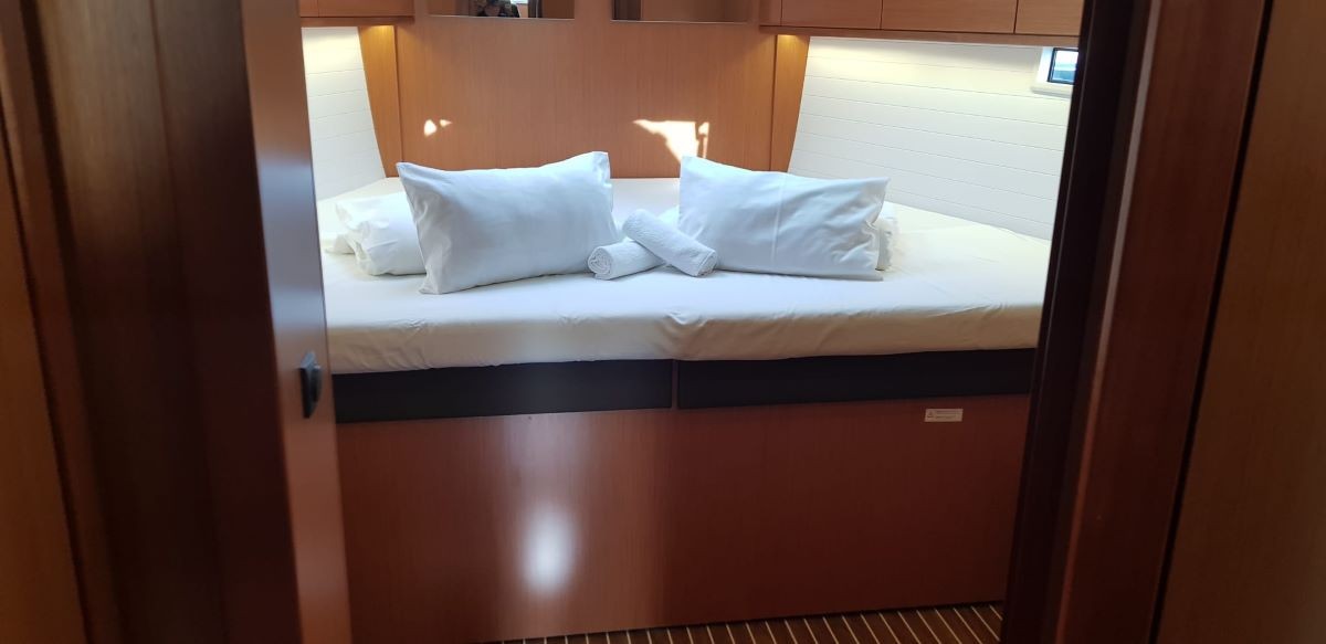 Bavaria Cruiser 46, Galeb | Yacht Charter Croatia