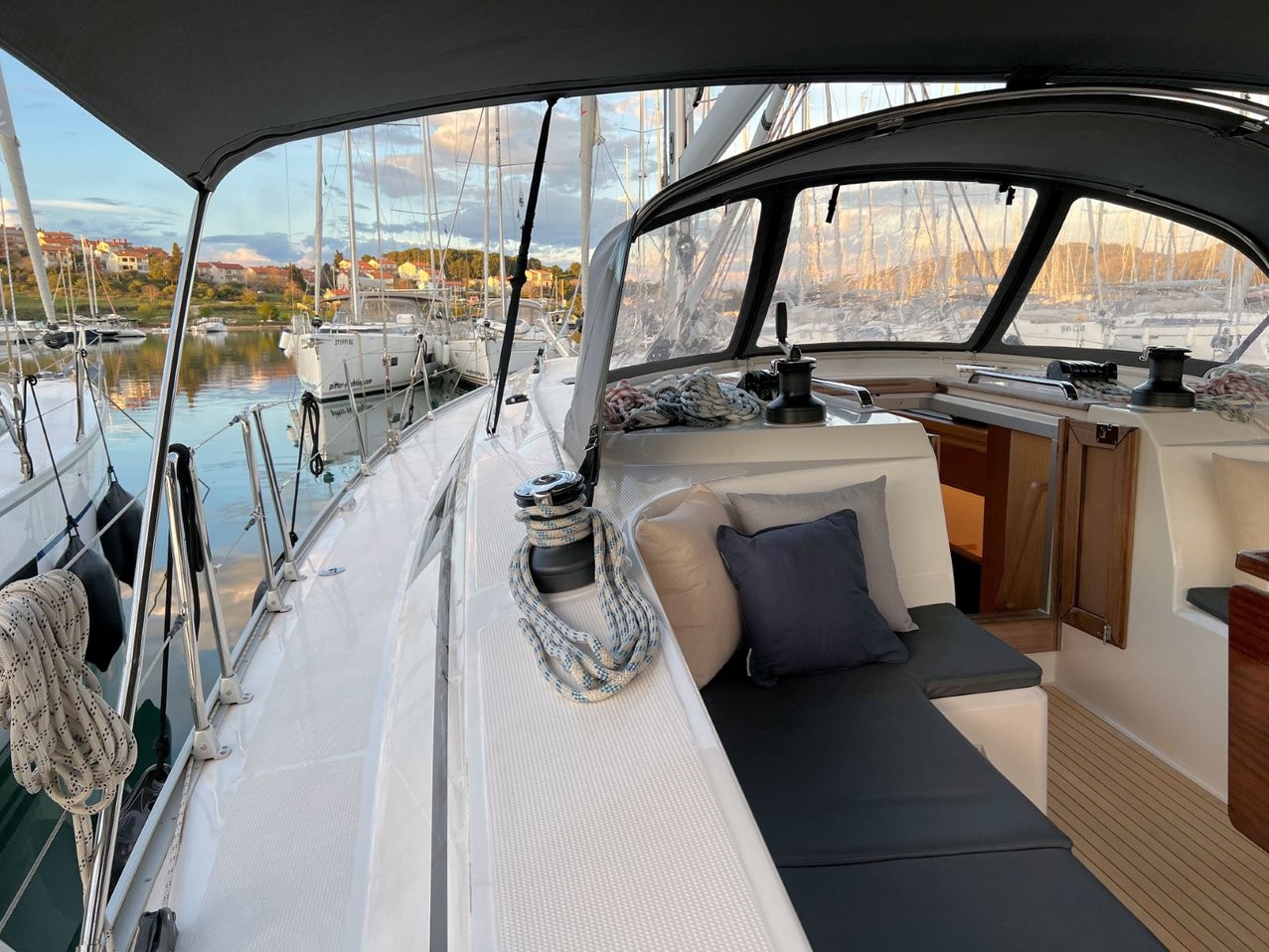 Bavaria Cruiser 46, Noelle | Yacht Charter Croatia