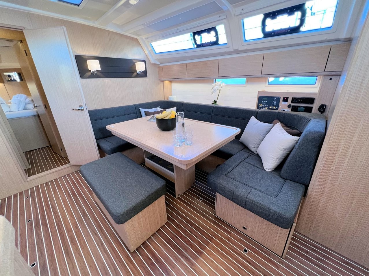 Bavaria Cruiser 46, Noelle | Yacht Charter Croatia