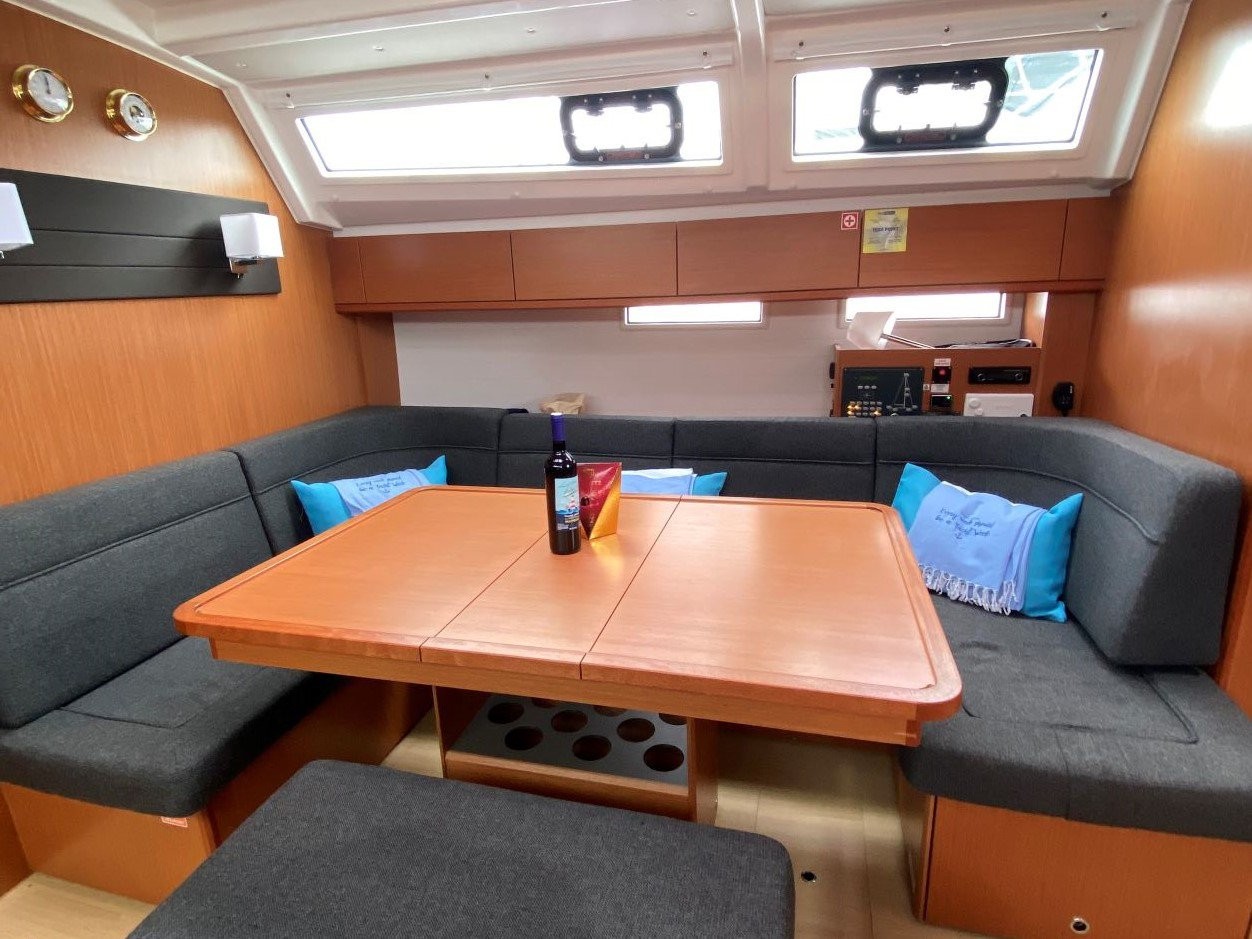 Bavaria Cruiser 46, Tess Point | Yacht Charter Croatia