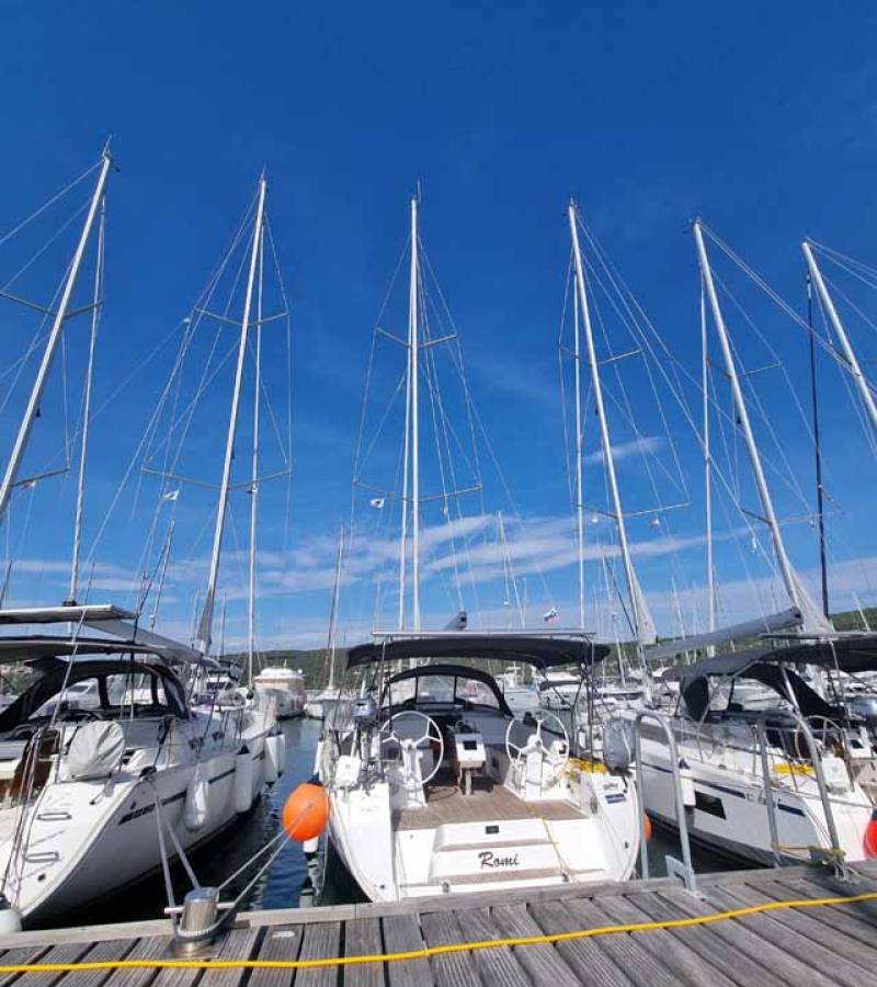 Bavaria Cruiser 46, Romi | Yacht Charter Croatia