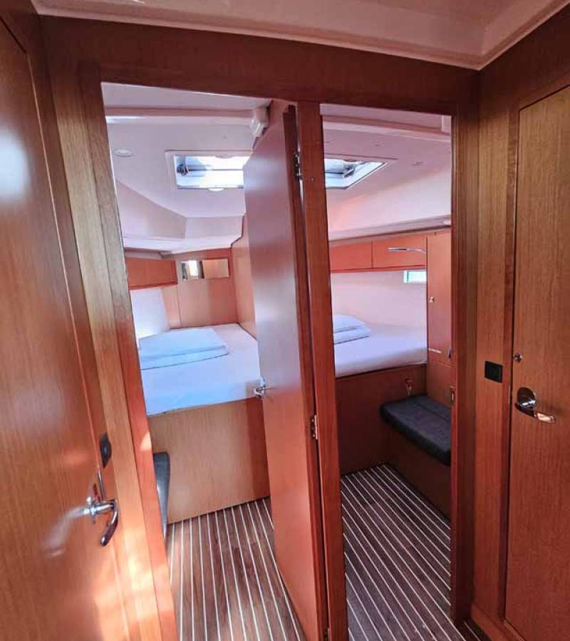 Bavaria Cruiser 46, Romi | Yacht Charter Croatia