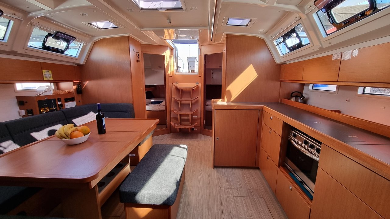 Bavaria Cruiser 46, Spring Dolphin | Yacht Charter Croatia