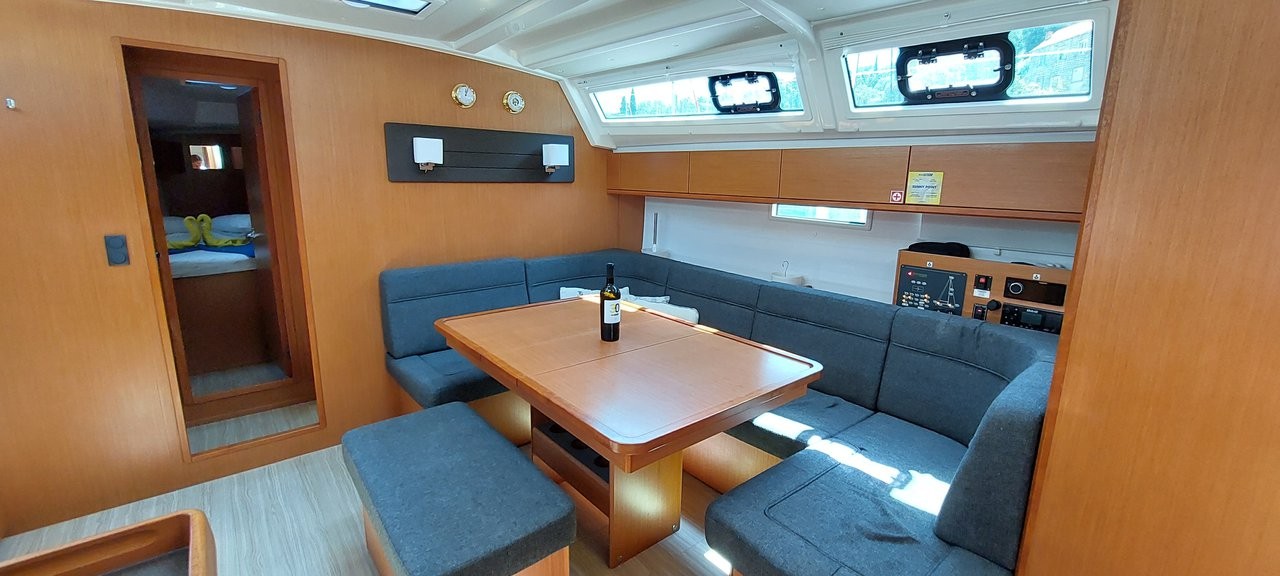 Bavaria Cruiser 46, Sunny Point | Yacht Charter Croatia