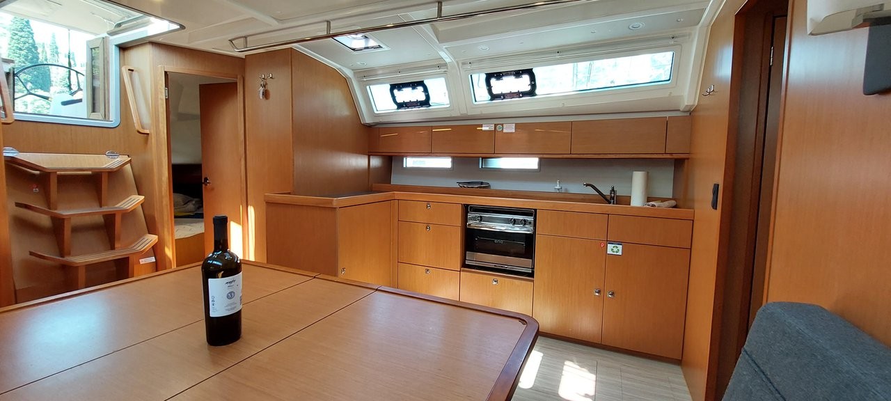 Bavaria Cruiser 46, Sunny Point | Yacht Charter Croatia