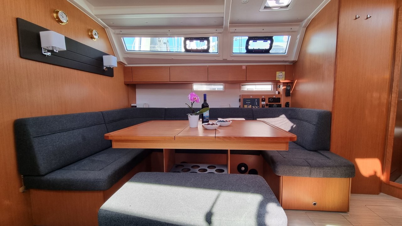 Bavaria Cruiser 46, Iustitia | Yacht Charter Croatia
