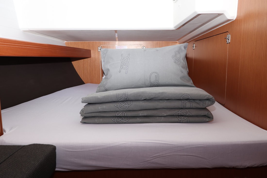 Bavaria Cruiser 46, Anett | Yacht Charter Croatia