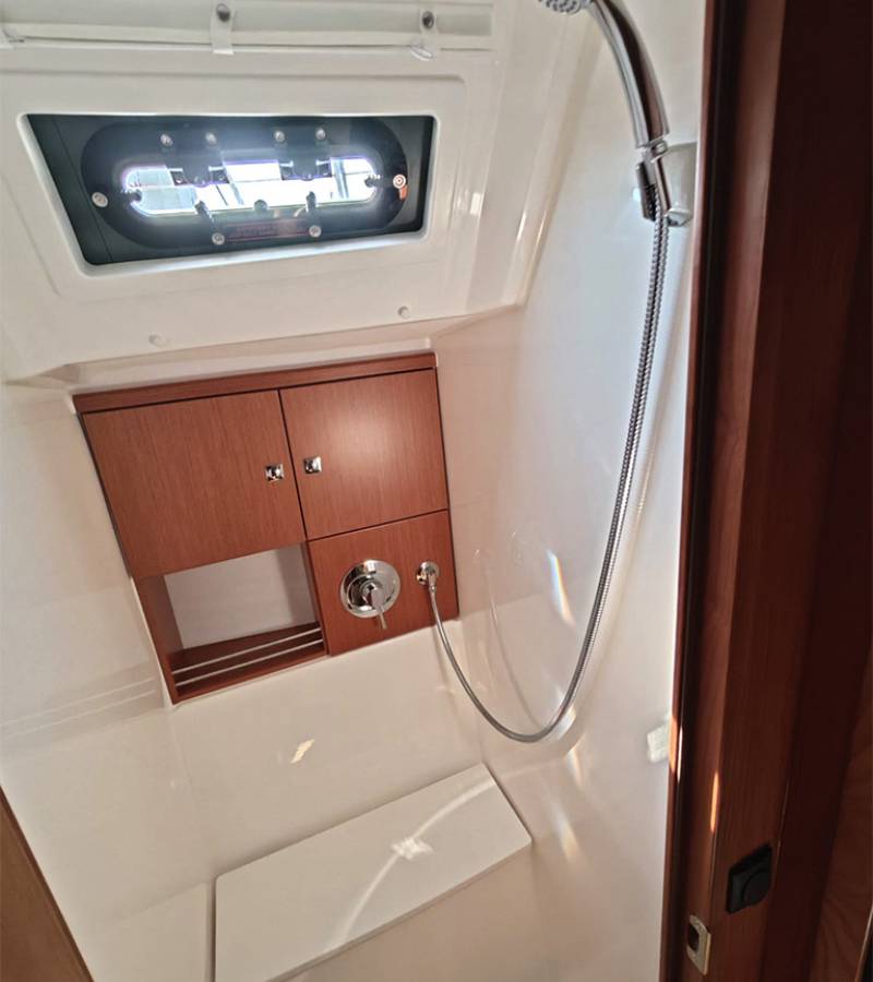 Bavaria Cruiser 46, Sea Legend | Yacht Charter Croatia
