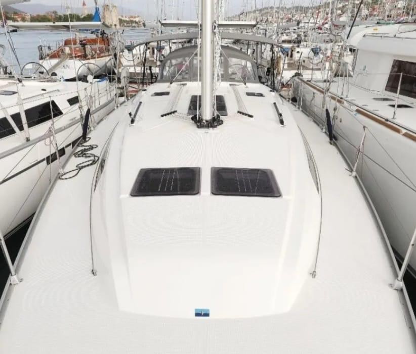Bavaria Cruiser 46, Athene | Yacht Charter Croatia