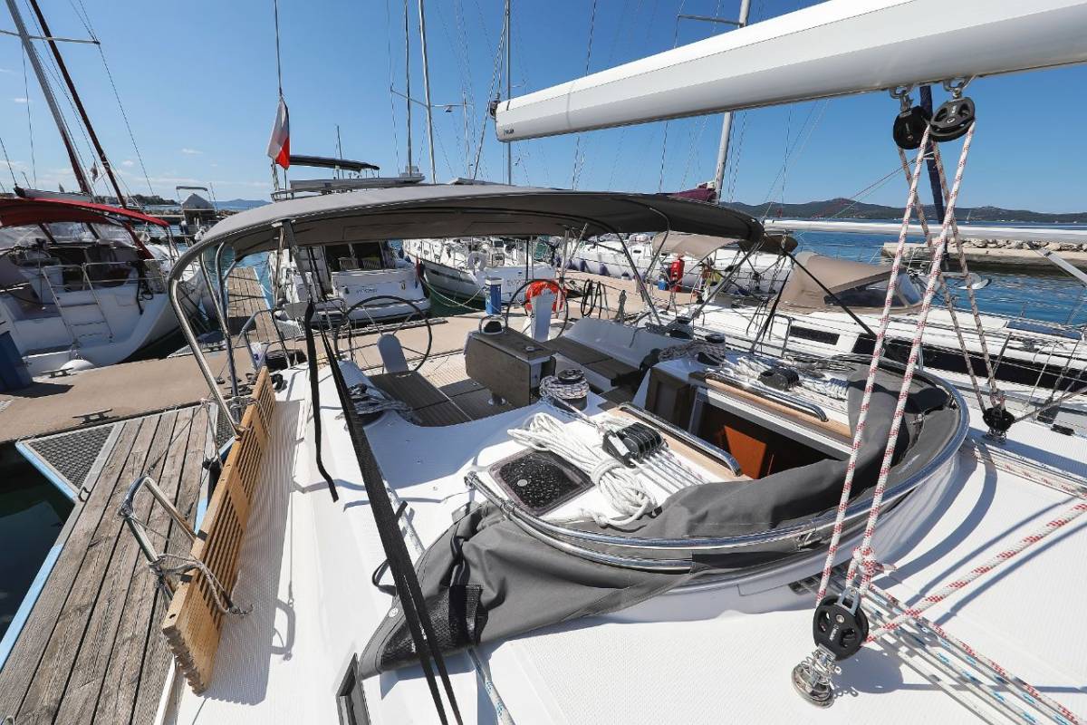 Bavaria Cruiser 46, Jameson II | Yacht Charter Croatia