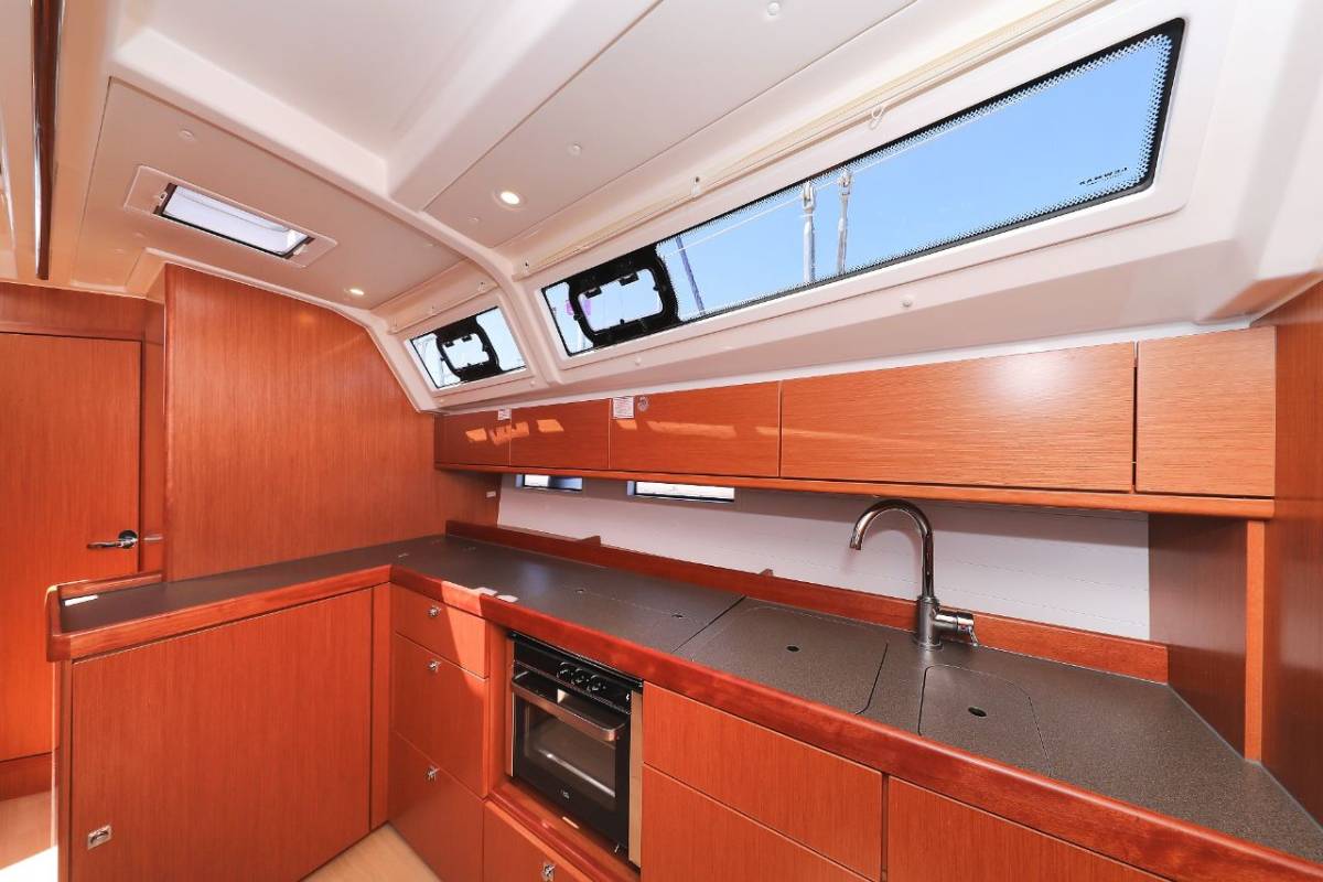 Bavaria Cruiser 46, Jameson II | Yacht Charter Croatia