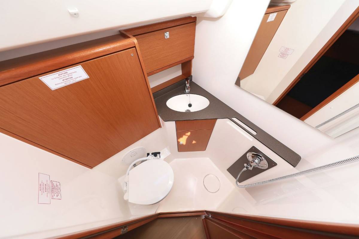 Bavaria Cruiser 46, Jameson II | Yacht Charter Croatia