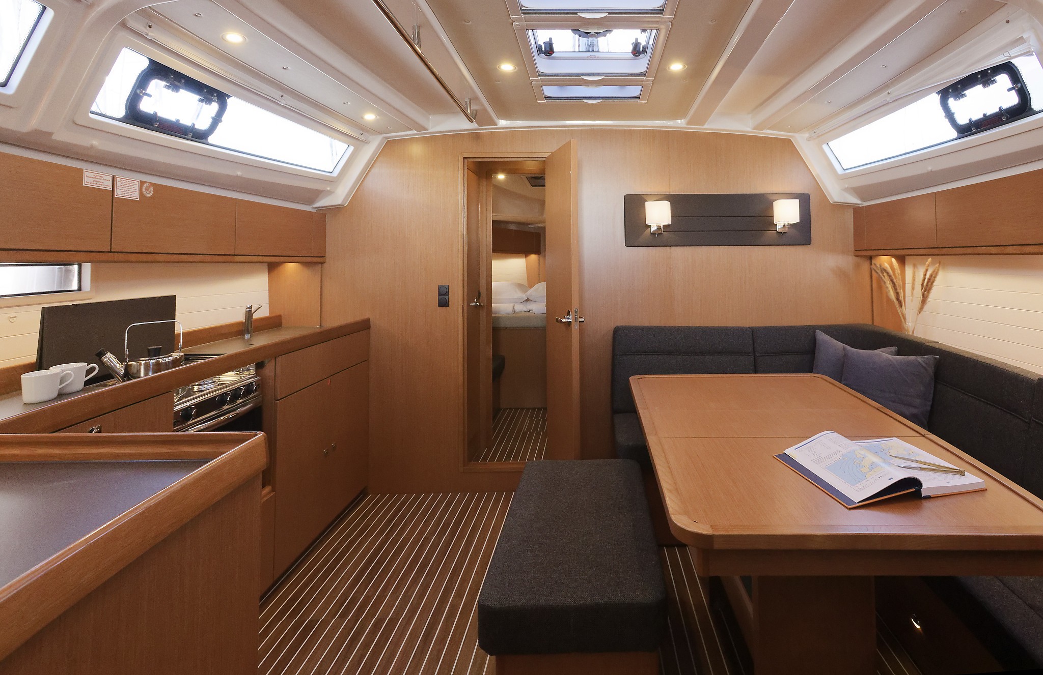 Bavaria Cruiser 46, Val | Yacht Charter Croatia
