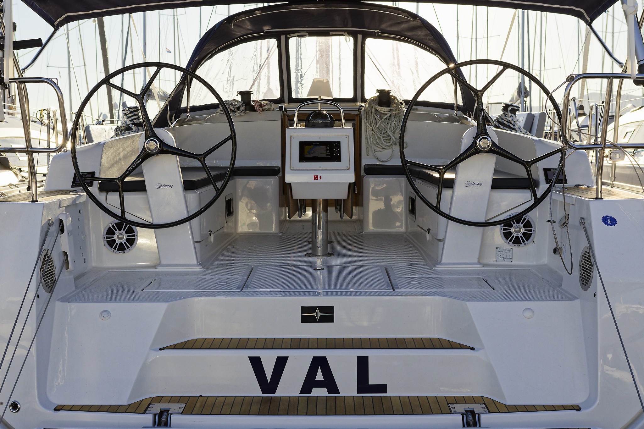 Bavaria Cruiser 46, Val | Yacht Charter Croatia