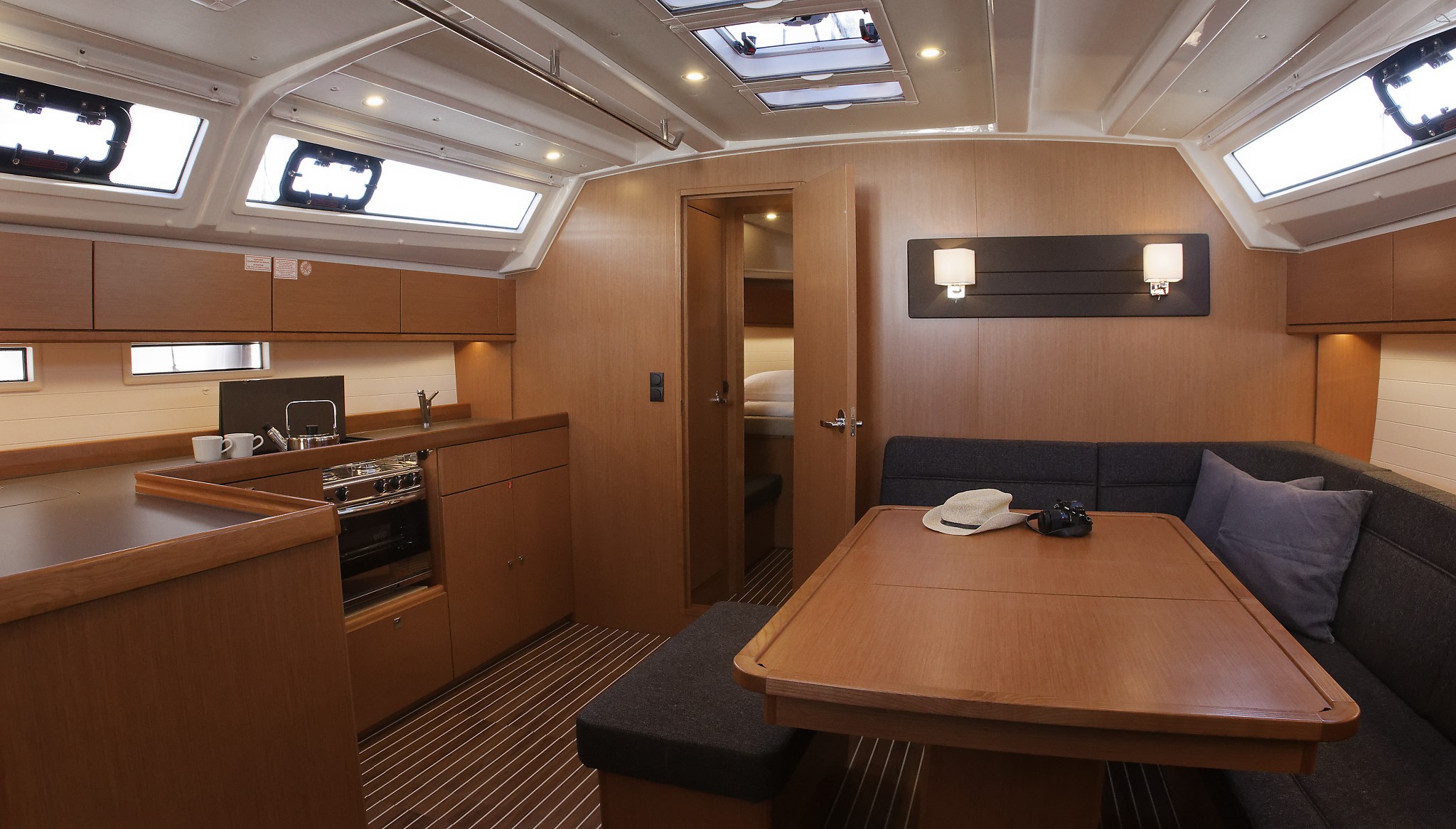 Bavaria Cruiser 46, Val | Yacht Charter Croatia