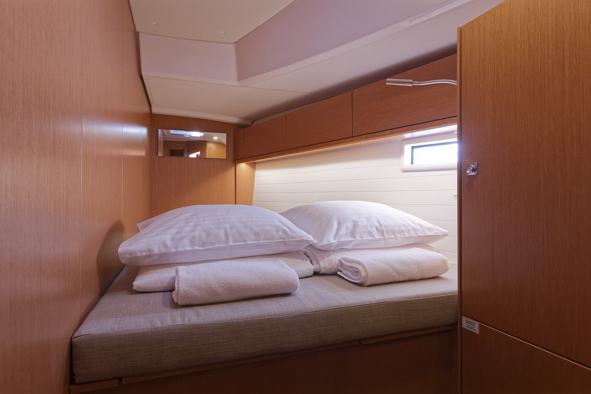 Bavaria Cruiser 46, Val | Yacht Charter Croatia