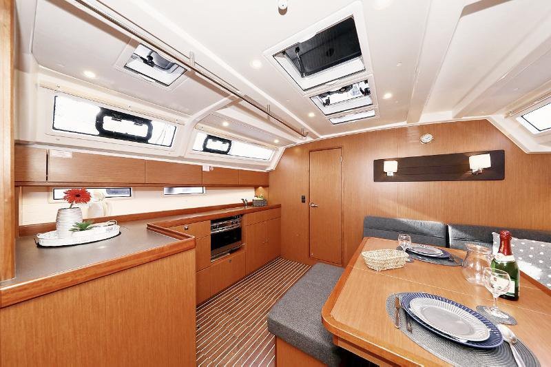 Bavaria Cruiser 46, My life | Yachtcharter Kroatien