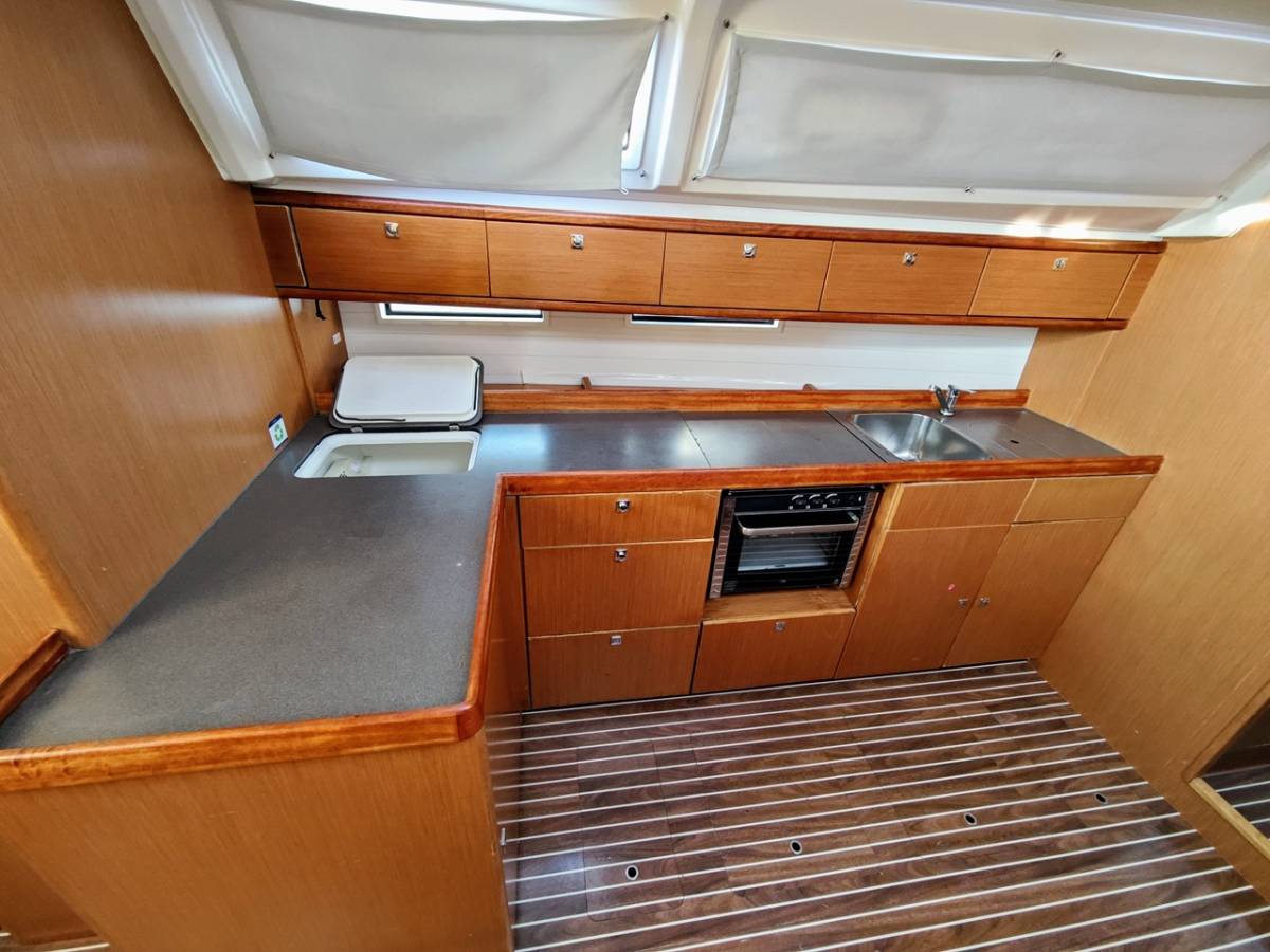 Bavaria Cruiser 46, Hugo | Yacht Charter Croatia