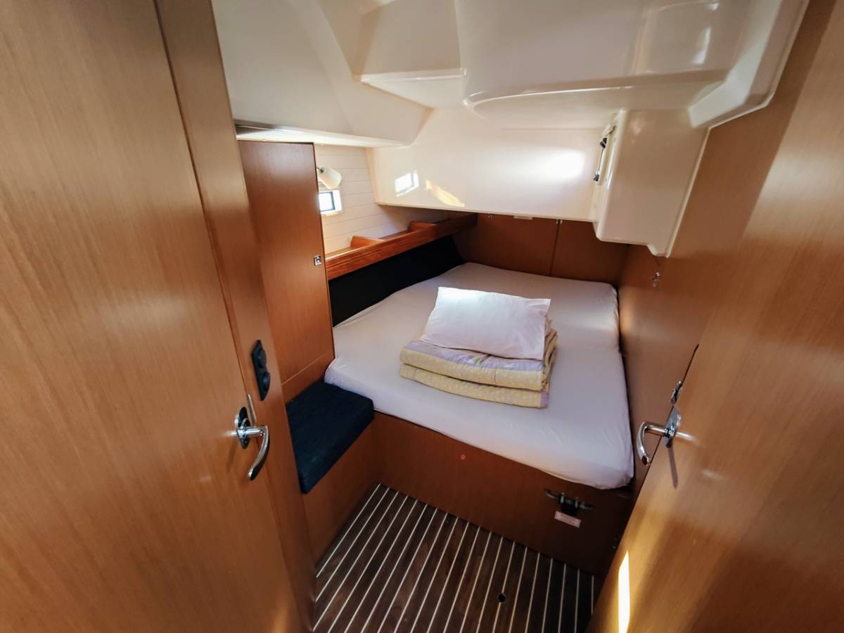 Bavaria Cruiser 46, Hugo | Yacht Charter Croatia