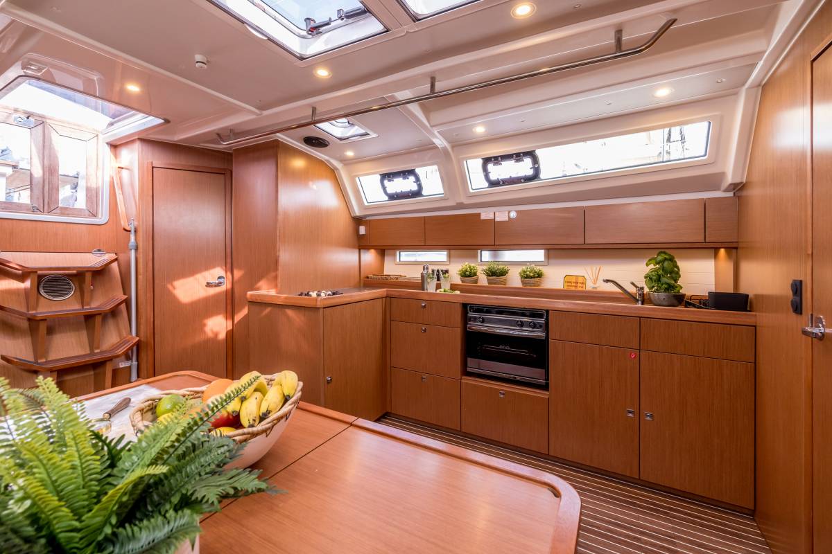 Bavaria Cruiser 46, Sea Sparkle | Yacht Charter Croatia