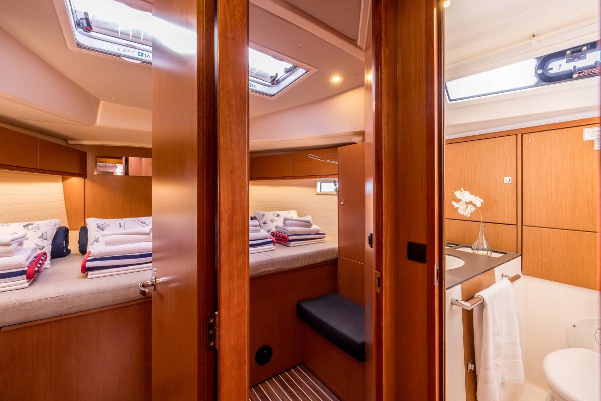 Bavaria Cruiser 46, Sea Sparkle | Yacht Charter Croatia