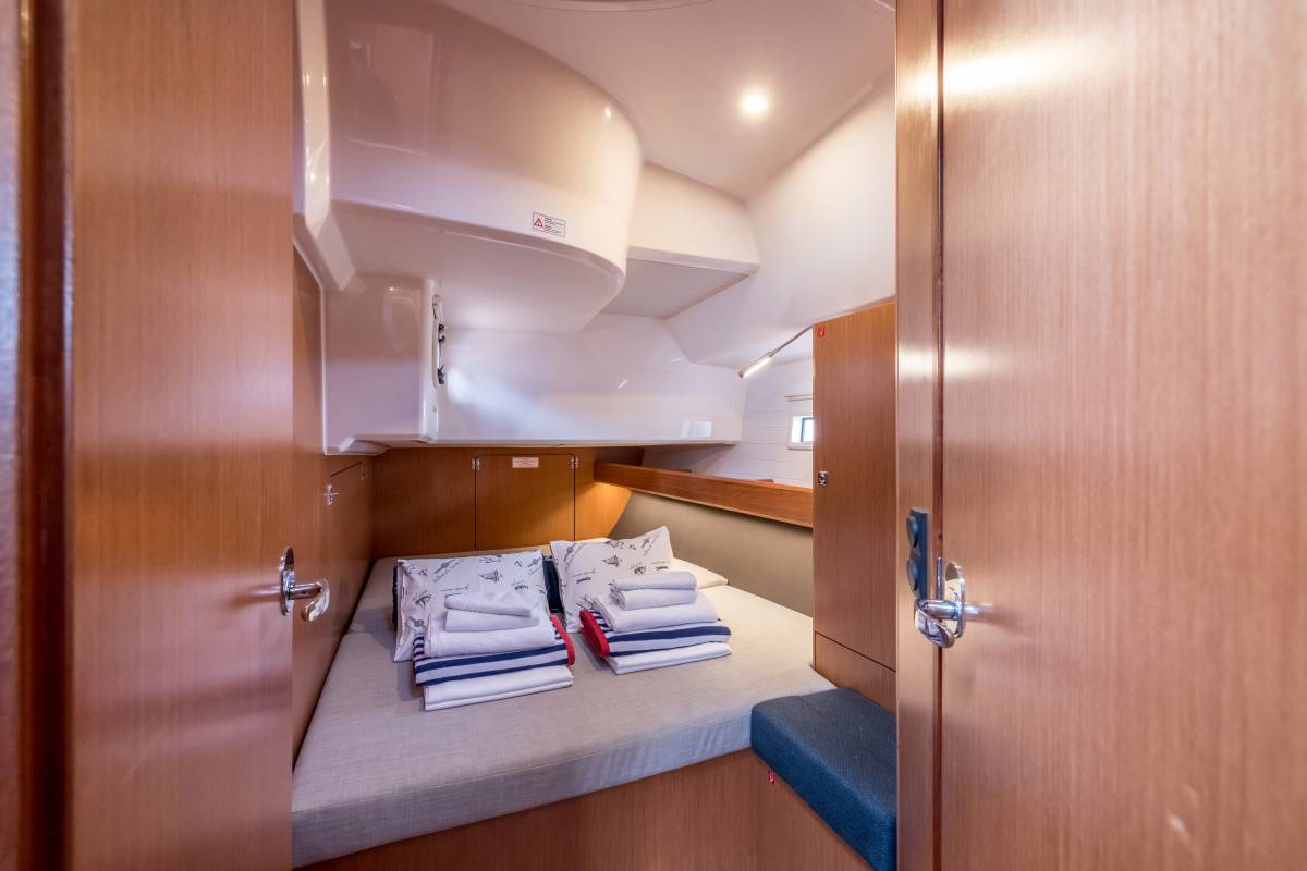 Bavaria Cruiser 46, Sea Sparkle | Yacht Charter Croatia
