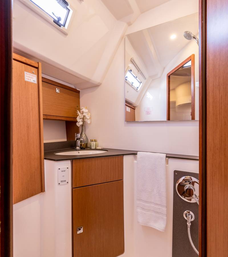 Bavaria Cruiser 46, Sea Sparkle | Yacht Charter Croatia
