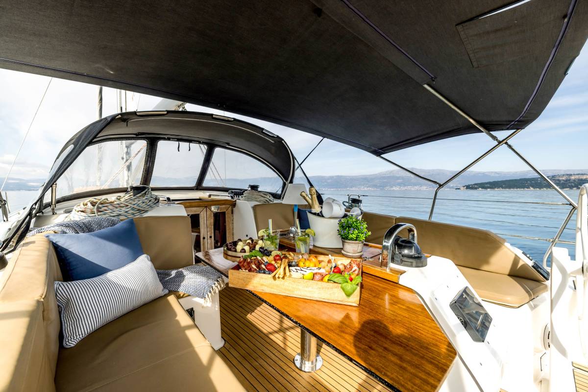 Bavaria Cruiser 46, Sea Sparkle | Yacht Charter Croatia
