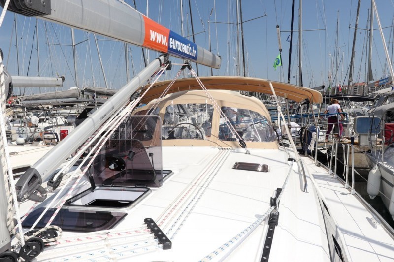 Bavaria Cruiser 46, Gracia | Yachtcharter Kroatien