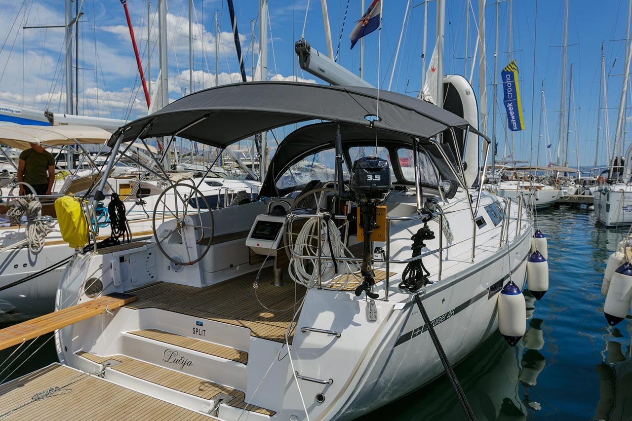 Bavaria Cruiser 46, Lučija | Yachtcharter Kroatien