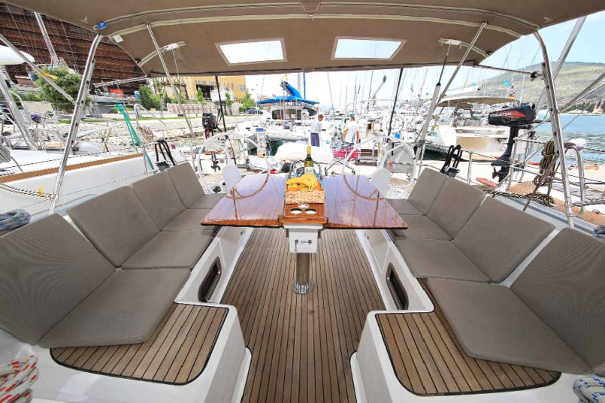 Bavaria Cruiser 46, Attalya 2 | Yacht Charter Croatia