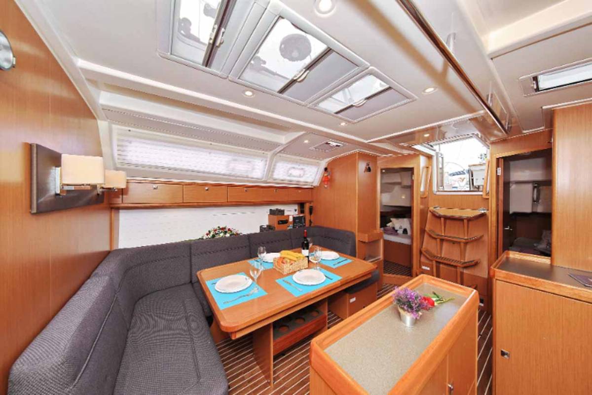 Bavaria Cruiser 46, Attalya 2 | Yacht Charter Croatia