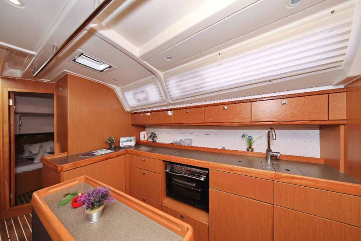 Bavaria Cruiser 46, Attalya 2 | Yacht Charter Croatia