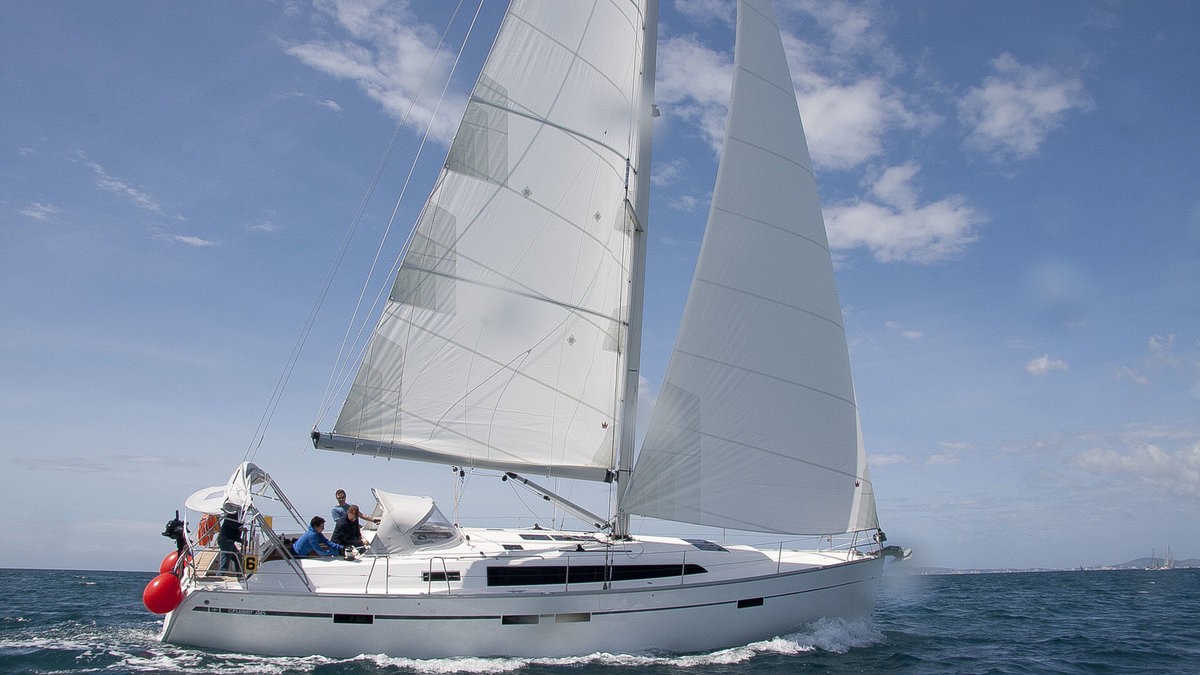 Bavaria Cruiser 46, Beef | Yacht Charter Croatia