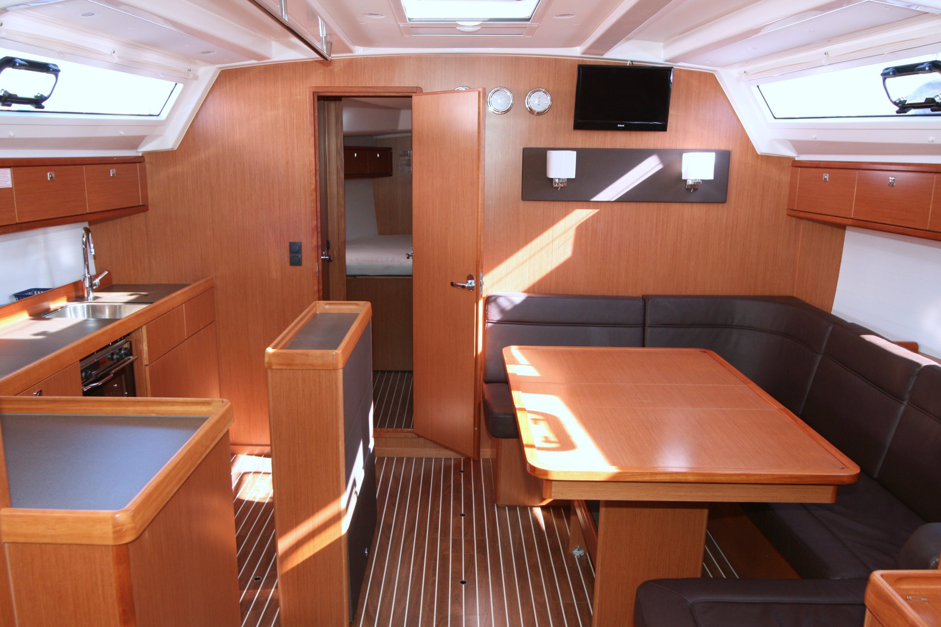 Bavaria Cruiser 46, Beef | Yachtcharter Kroatien