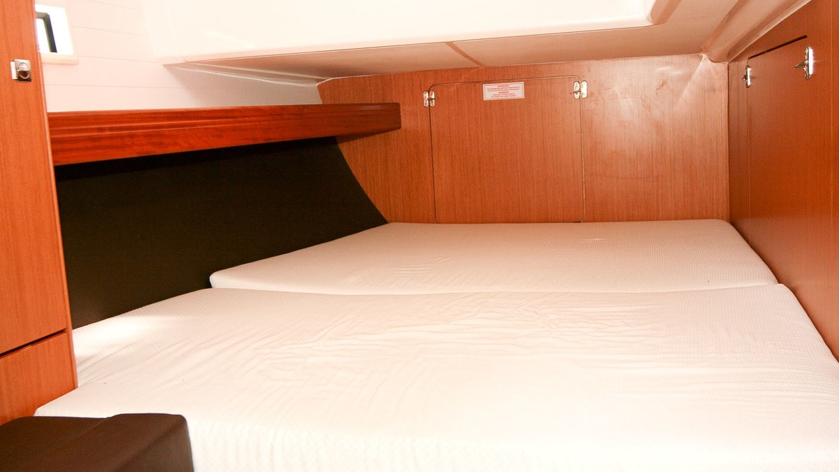 Bavaria Cruiser 46, Beef | Yacht Charter Croatia