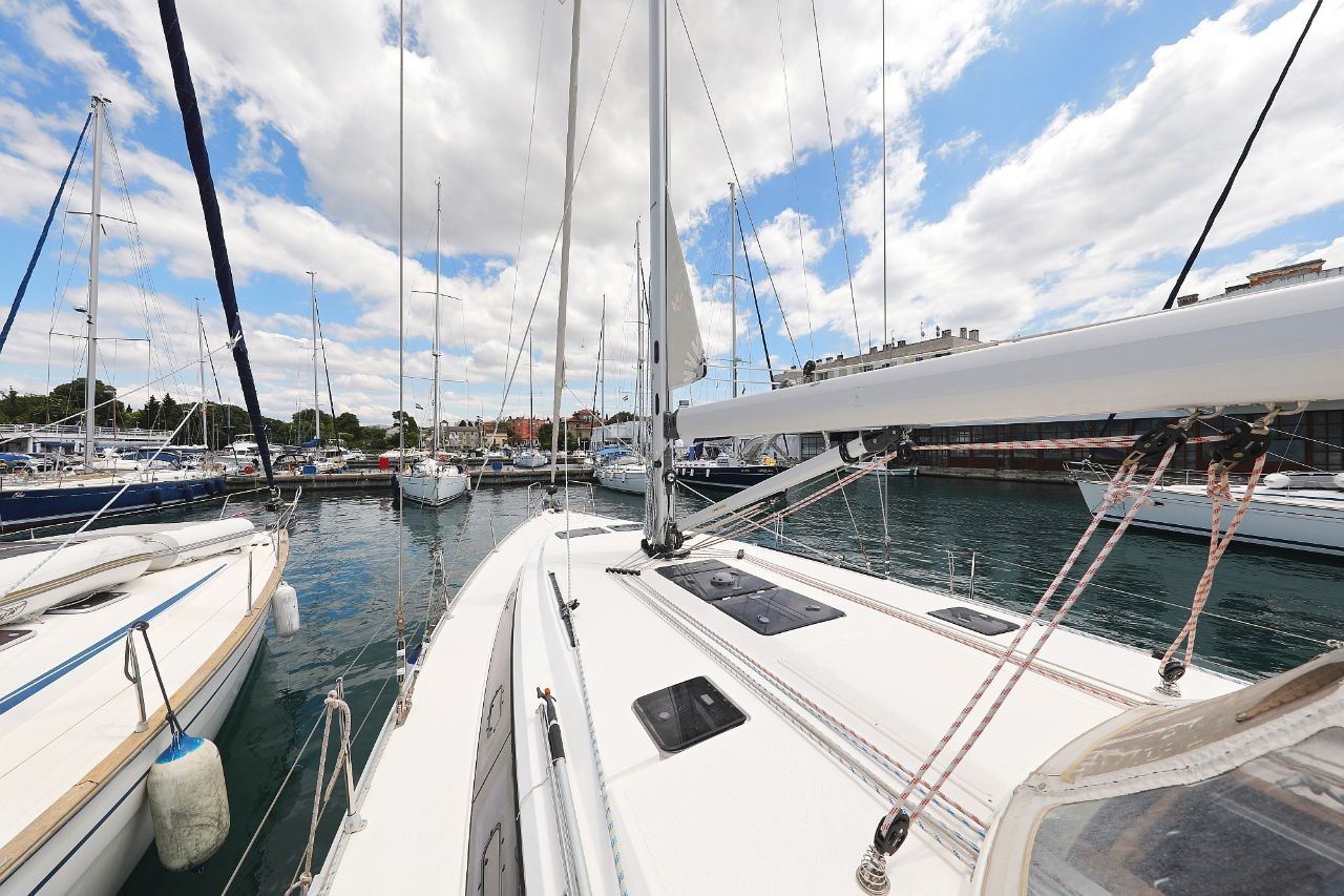 Bavaria Cruiser 46, Ticija | Yacht Charter Croatia