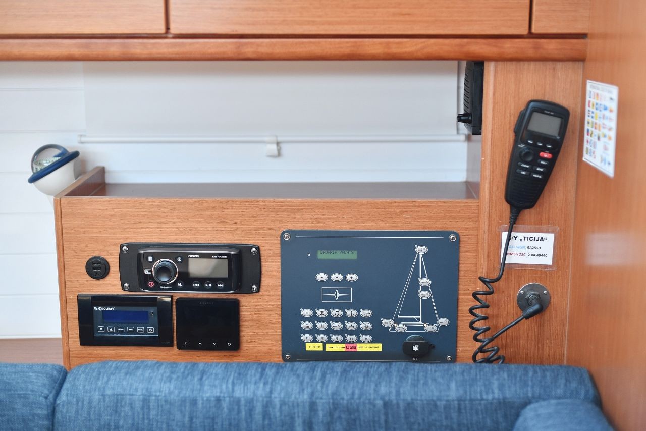 Bavaria Cruiser 46, Ticija | Yacht Charter Croatia